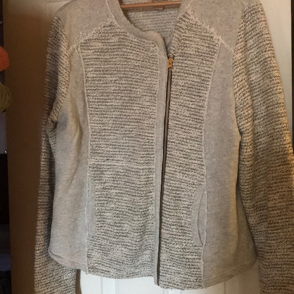 Adorable Lucky Brand zip up sweatshirt